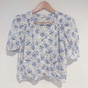 Heartloom White and Blue Floral Blouse